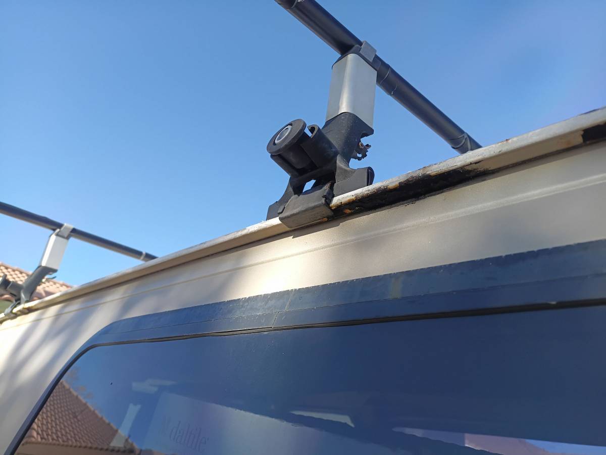 Ford-e150-4x4-1983-brown-1