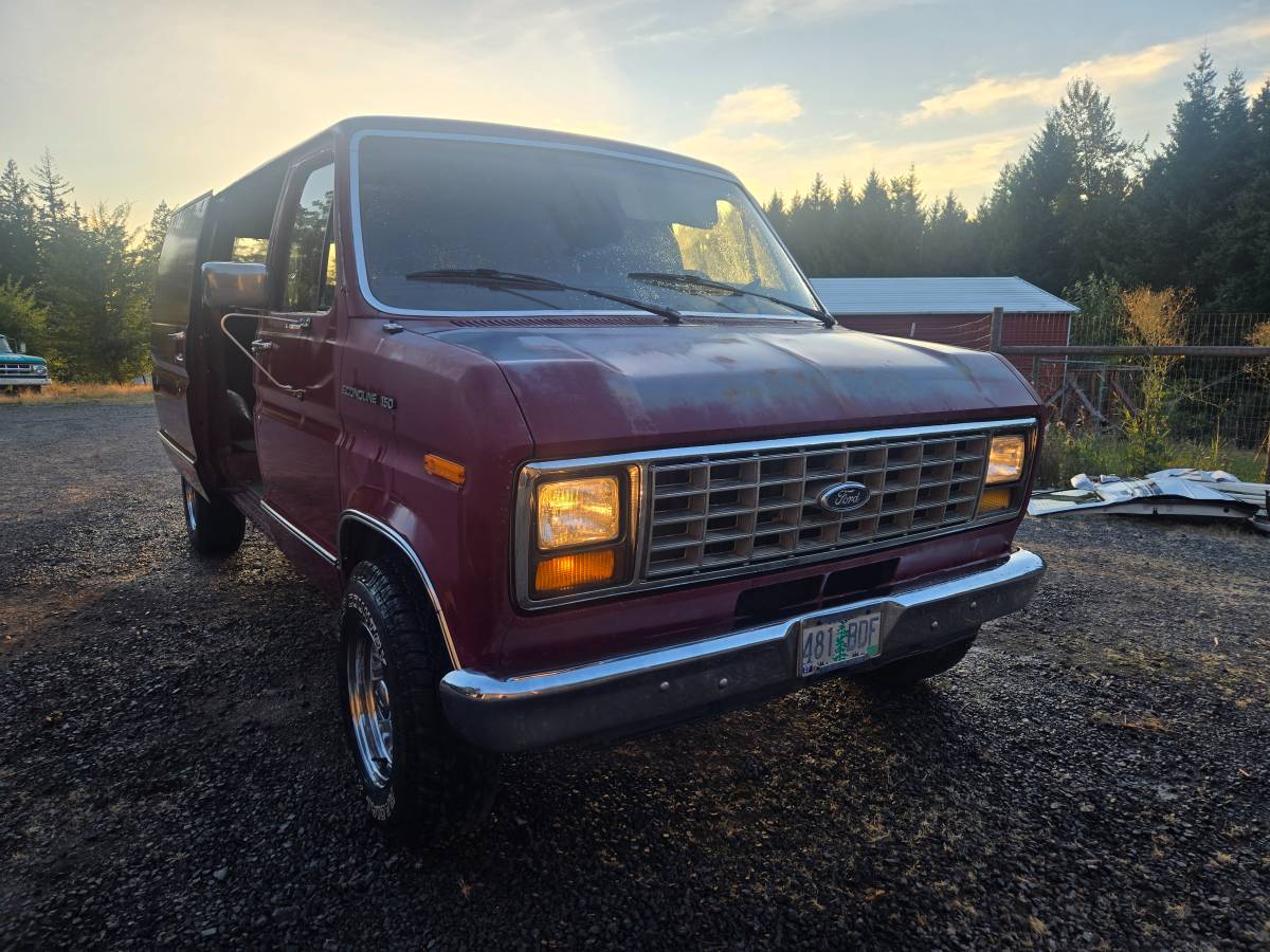 Ford-e150-cargo-van-1989-12