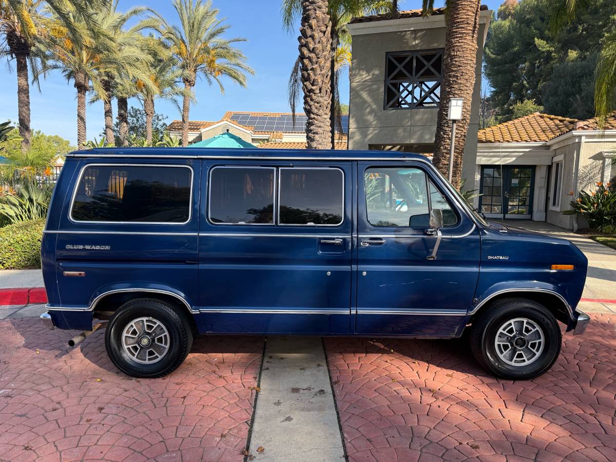 Ford-e150-club-wagon-1979-blue-1