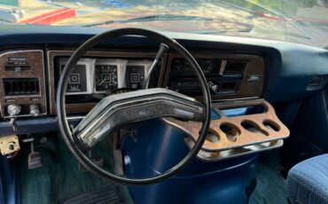 Ford-e150-club-wagon-1979-blue-10