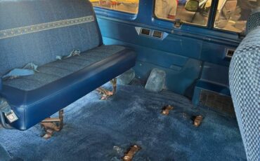 Ford-e150-club-wagon-1979-blue-3
