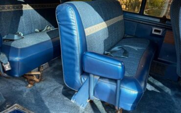 Ford-e150-club-wagon-1979-blue-5