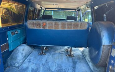Ford-e150-club-wagon-1979-blue-6