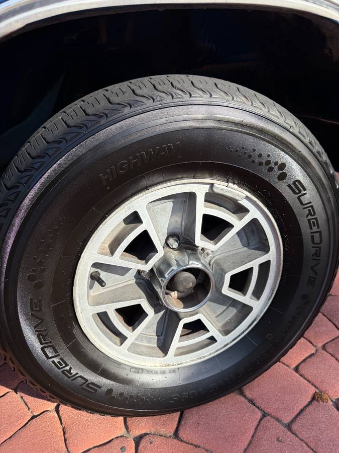 Ford-e150-club-wagon-1979-blue-8