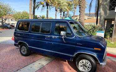 Ford-e150-club-wagon-1979-blue-9