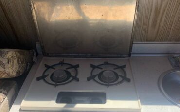 Ford-e150-conversion-van-1984-blue-10