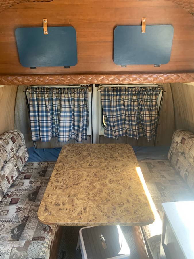 Ford-e150-conversion-van-1984-blue-11