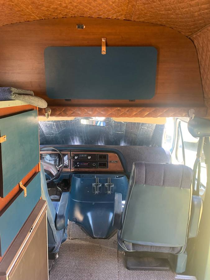 Ford-e150-conversion-van-1984-blue-3