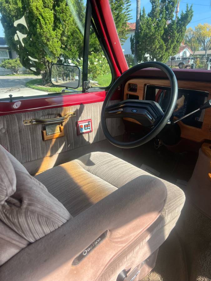 Ford-e150-conversion-van-1990-red-10