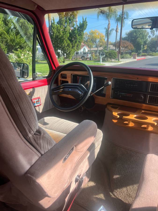 Ford-e150-conversion-van-1990-red-11