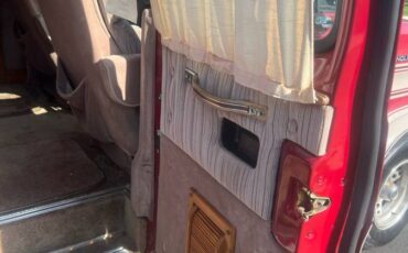 Ford-e150-conversion-van-1990-red-16