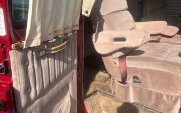 Ford-e150-conversion-van-1990-red-17