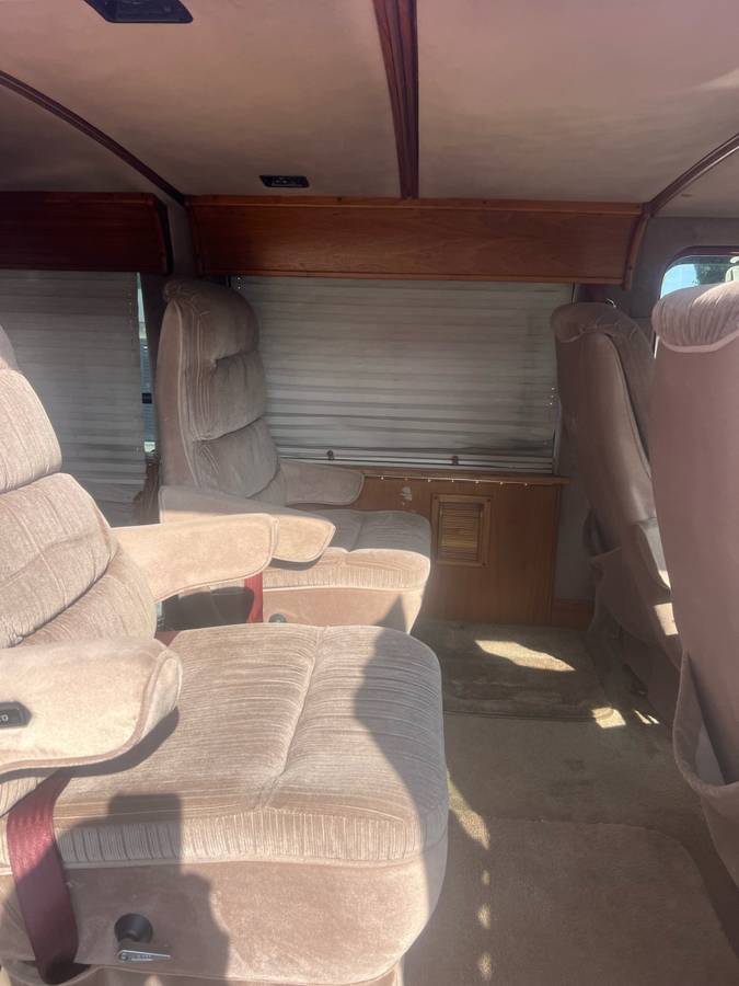 Ford-e150-conversion-van-1990-red-18