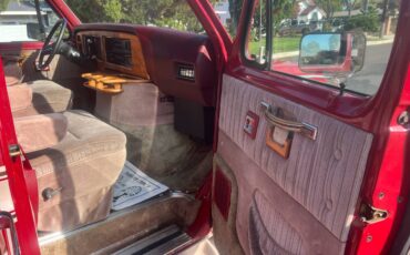 Ford-e150-conversion-van-1990-red-21