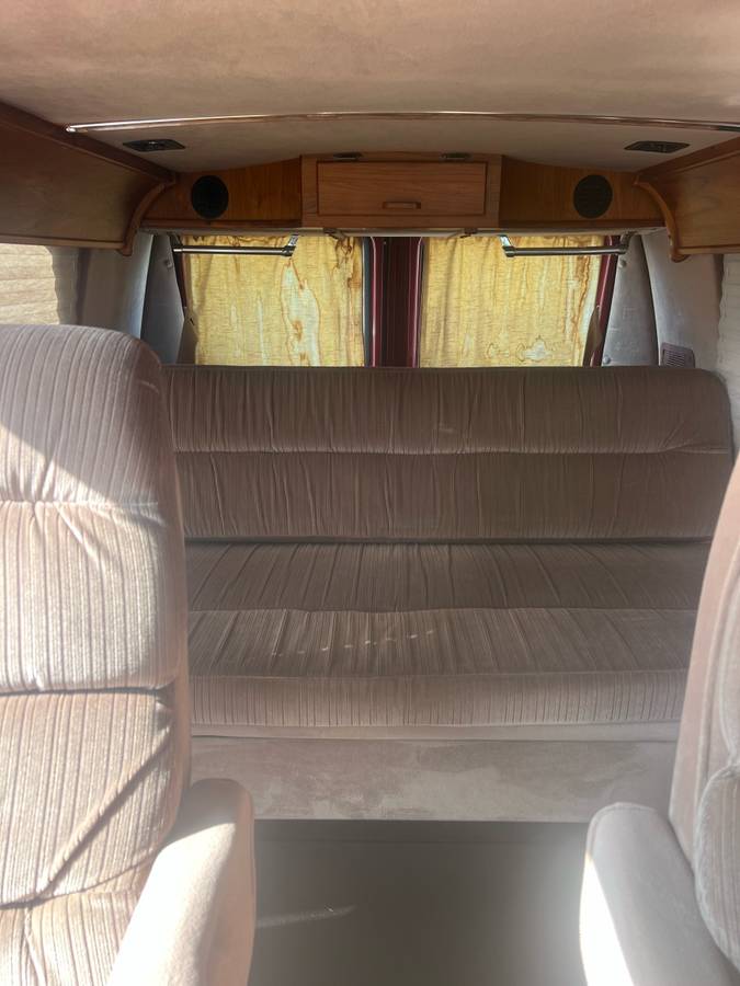 Ford-e150-conversion-van-1990-red-23