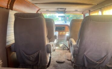 Ford-e150-conversion-van-1990-red-3