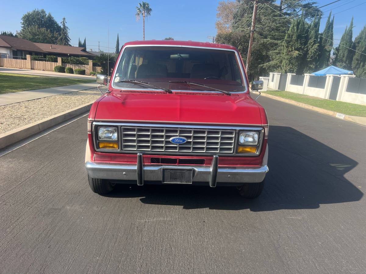 Ford-e150-conversion-van-1990-red-5