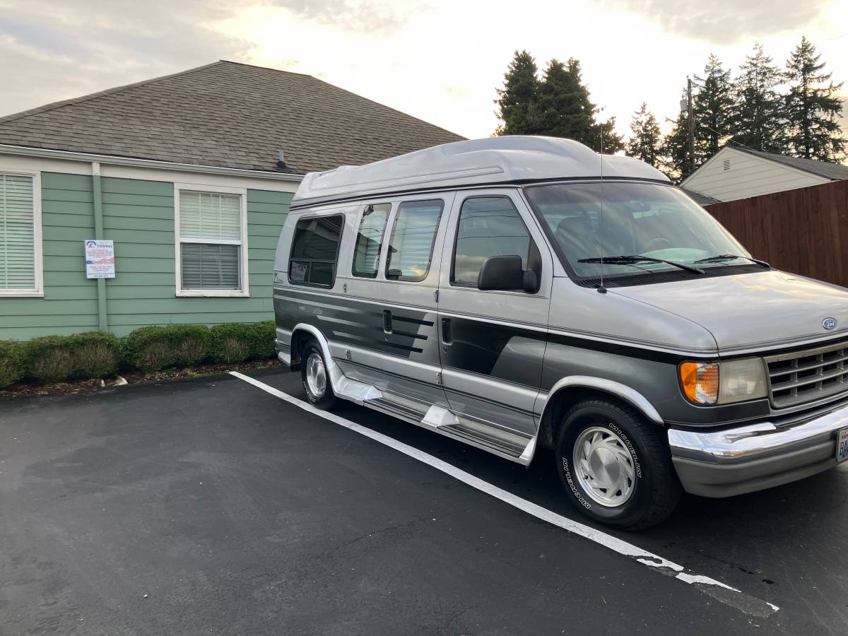 Ford-e150-conversion-van-1995-silver-2