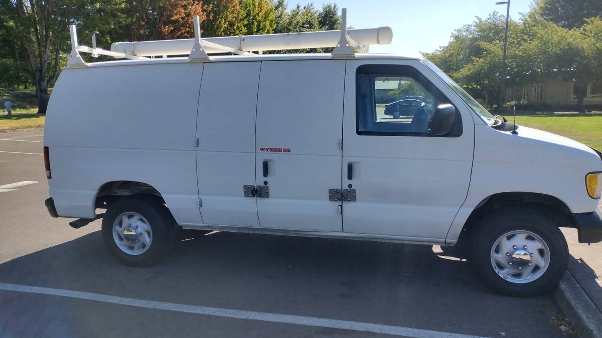 Ford-e150-van-white-1995-white-11