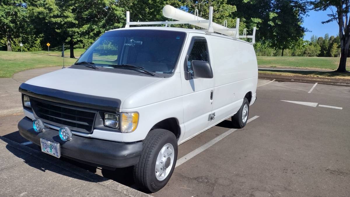 Ford-e150-van-white-1995-white-13