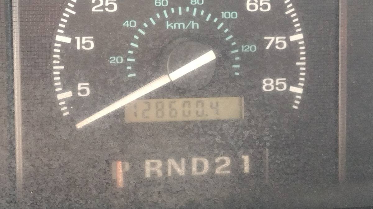 Ford-e150-van-white-1995-white-4