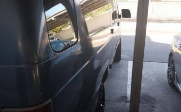 Ford-e350-15-passenger-van-1996-3