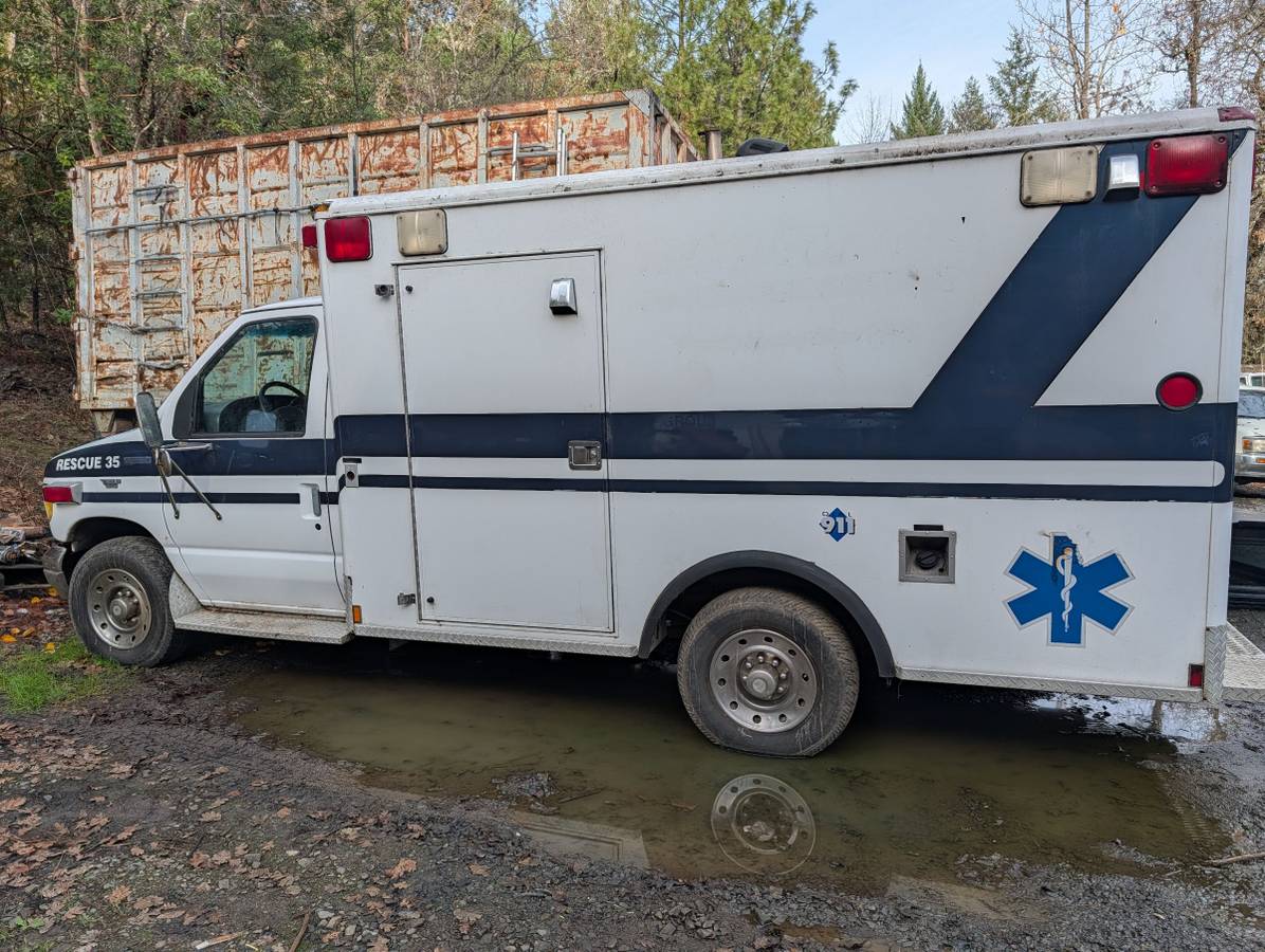 Ford-e350-diesel-1995-white-1