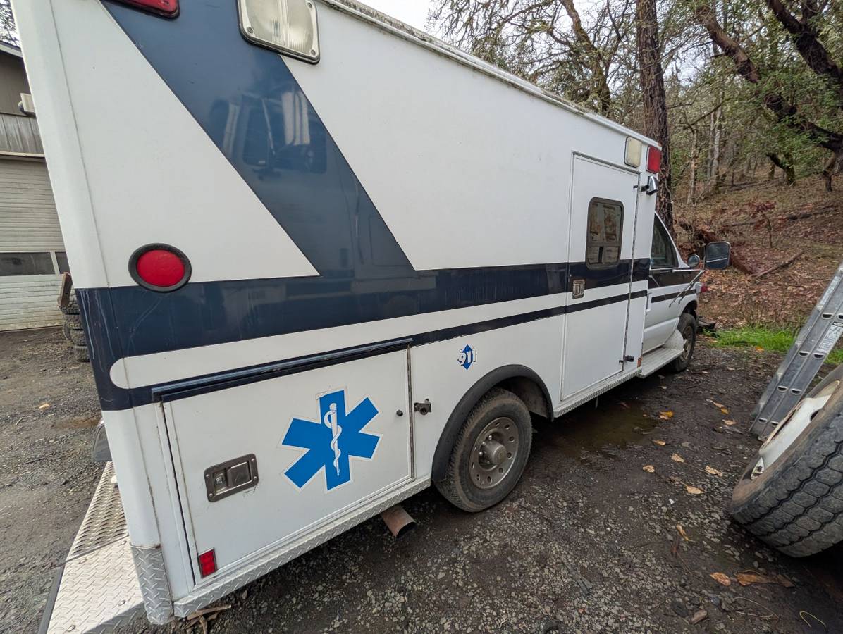 Ford-e350-diesel-1995-white-6