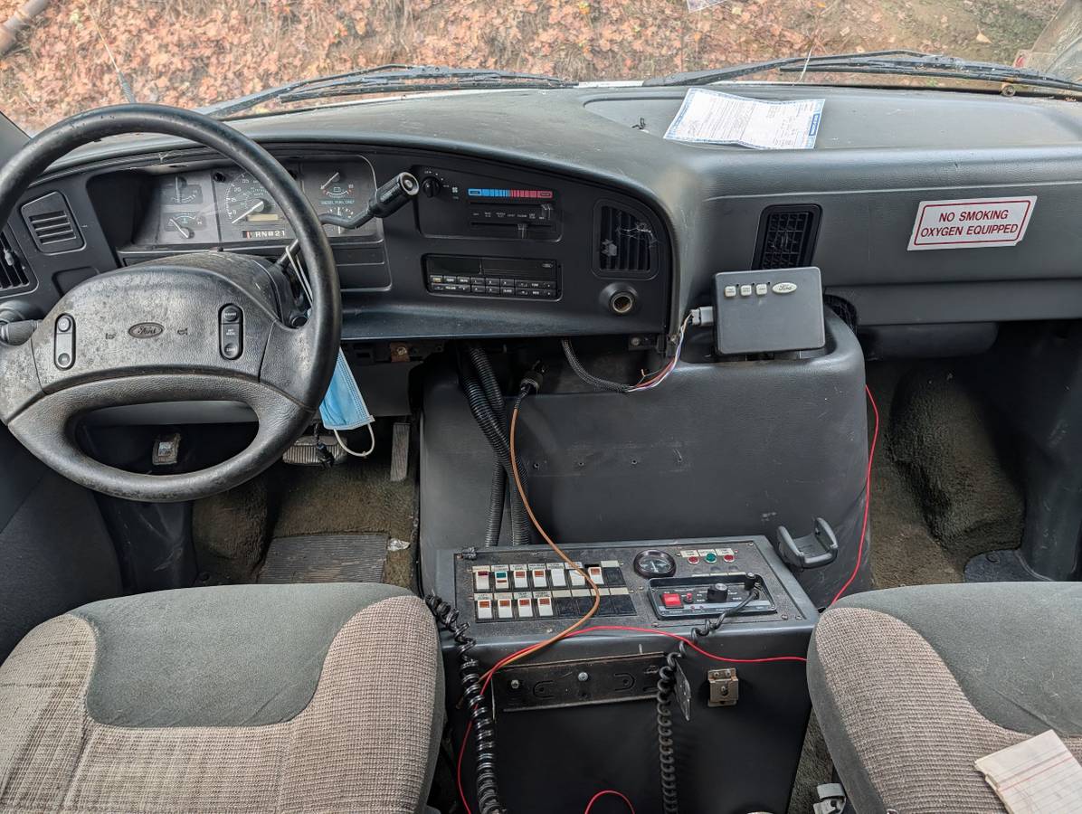 Ford-e350-diesel-1995-white-7