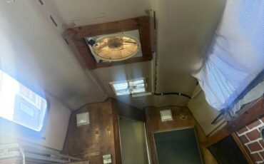 Ford-e350-econoline-van-1986-black-12