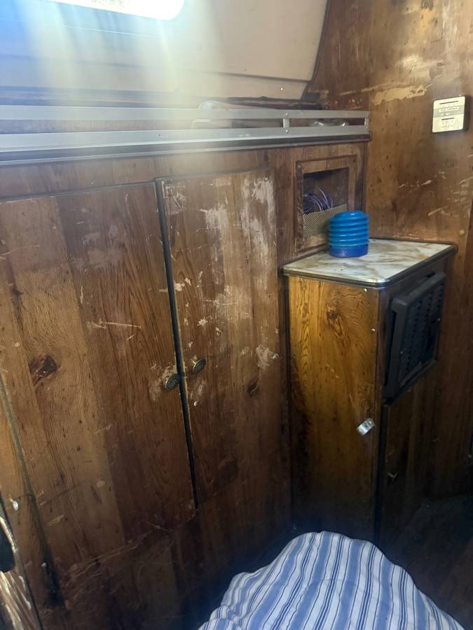 Ford-e350-econoline-van-1986-black-13