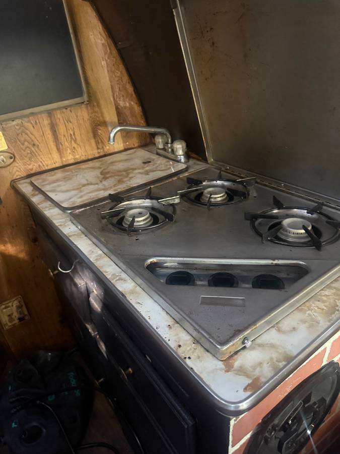 Ford-e350-econoline-van-1986-black-14