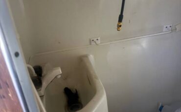 Ford-e350-econoline-van-1986-black-15