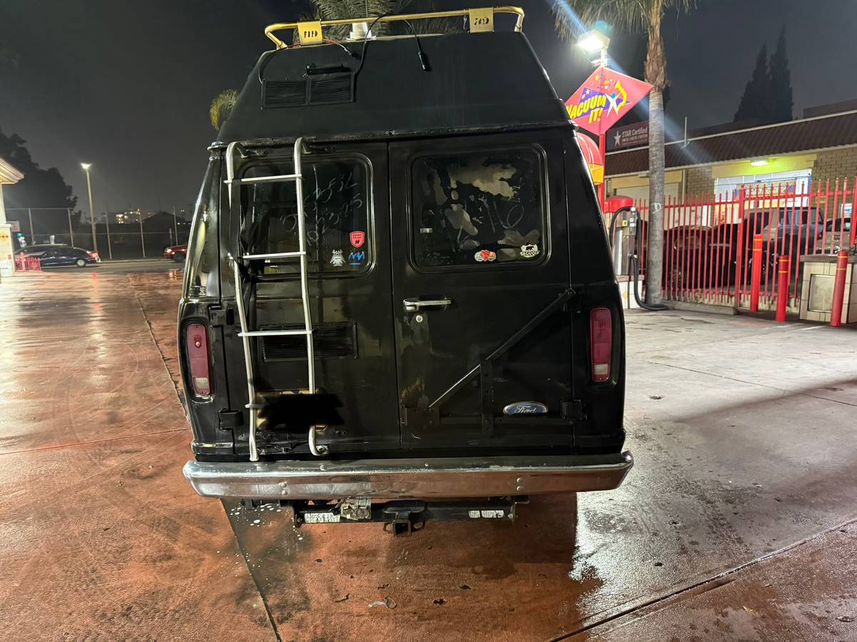 Ford-e350-econoline-van-1986-black-2