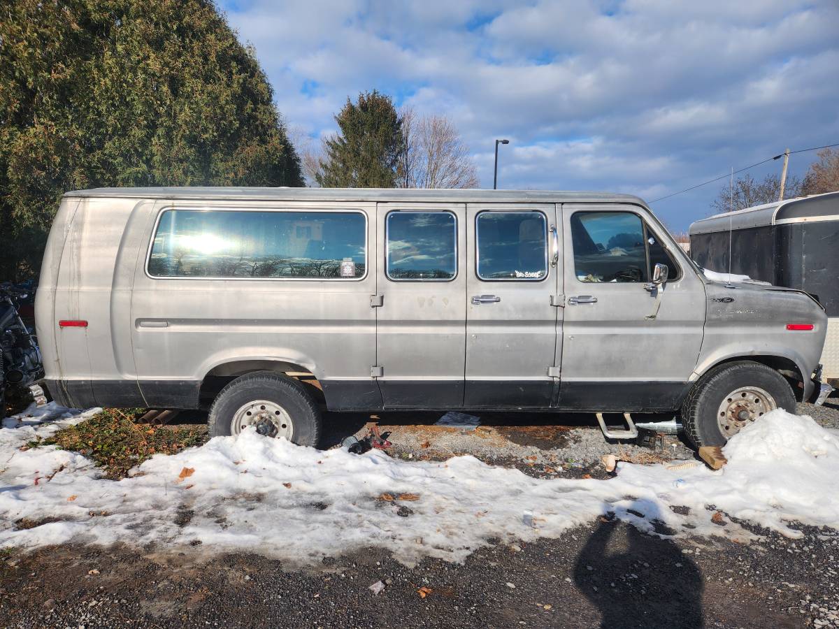 Ford-e350-econoline-van-1990-silver-2