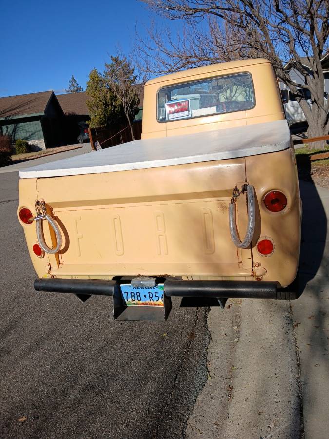 Ford-econoline-1961-yellow-2