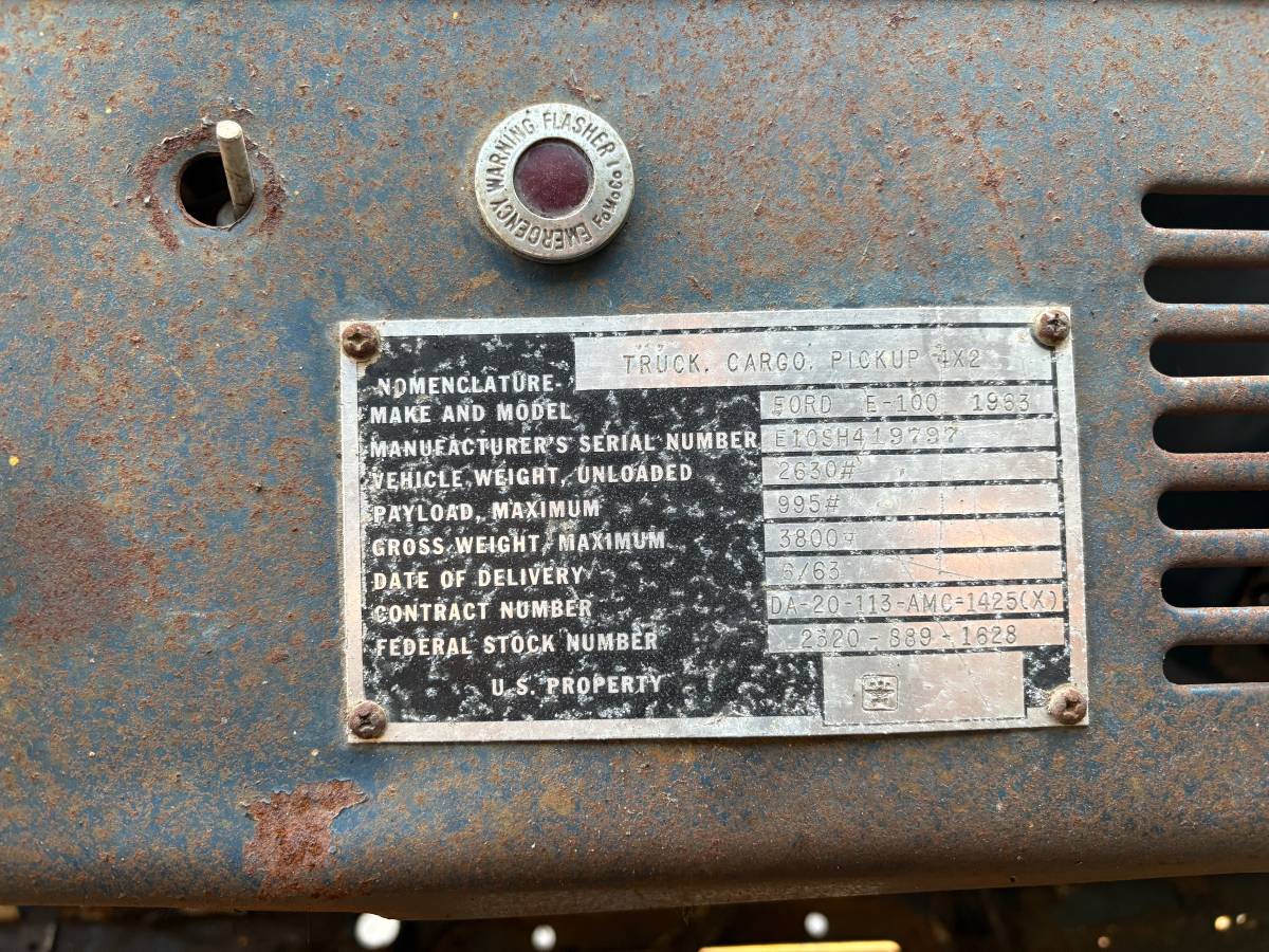 Ford-econoline-1963-yellow-1