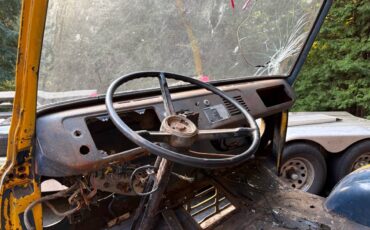 Ford-econoline-1963-yellow-6