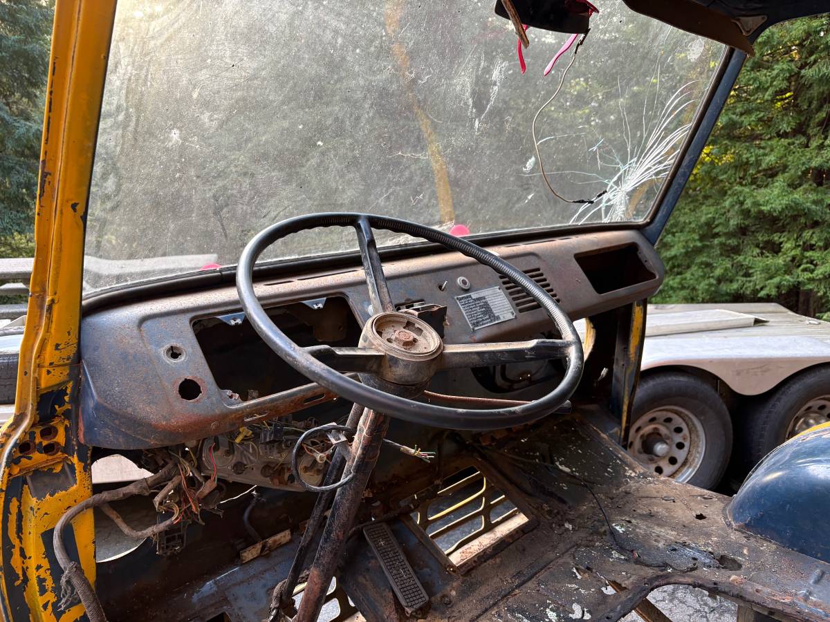 Ford-econoline-1963-yellow-6