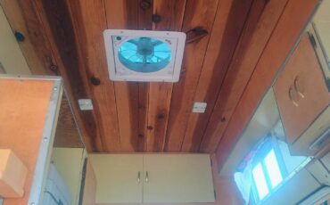 Ford-econoline-1969-11