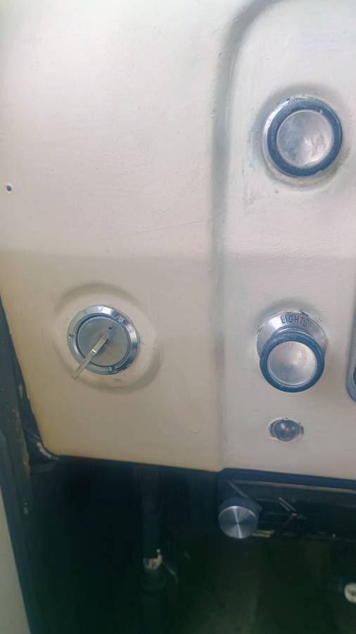 Ford-econoline-1969-22