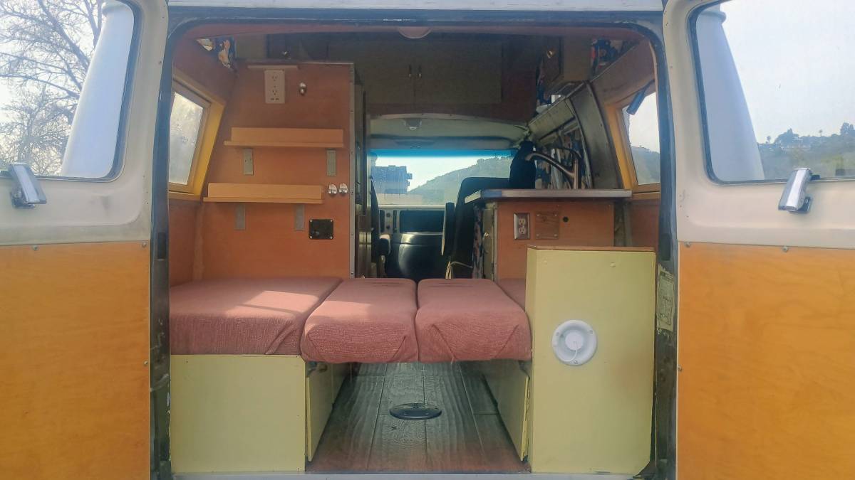 Ford-econoline-1969-6