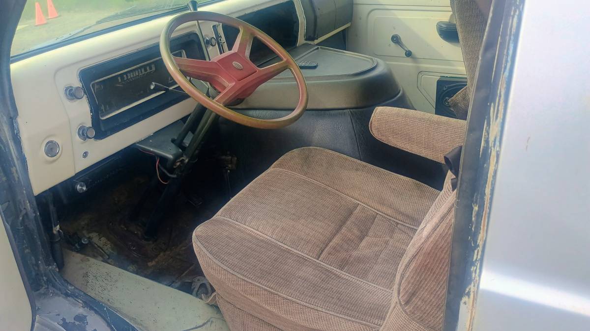 Ford-econoline-1969-8