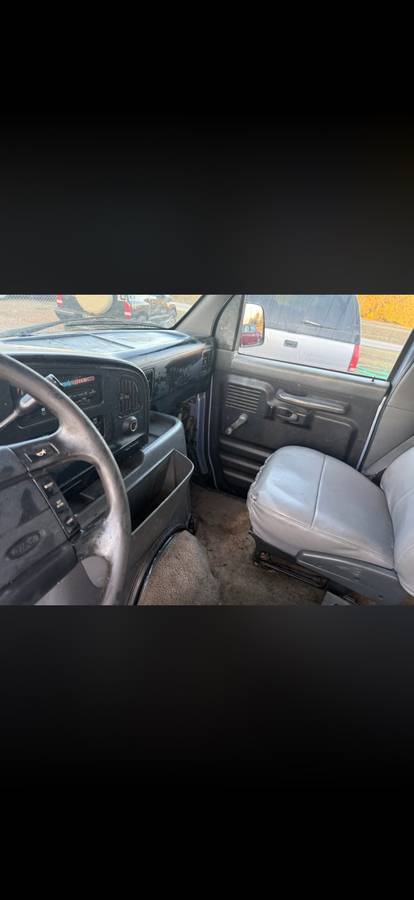 Ford-econoline-1995-blue-5