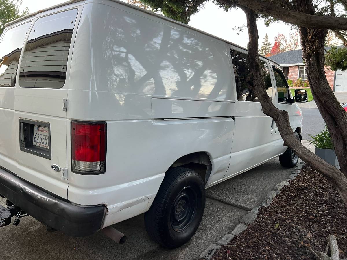 Ford-econoline-e150-cargo-van-1995-white-13