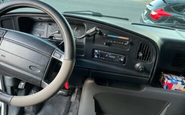 Ford-econoline-e150-cargo-van-1995-white-3