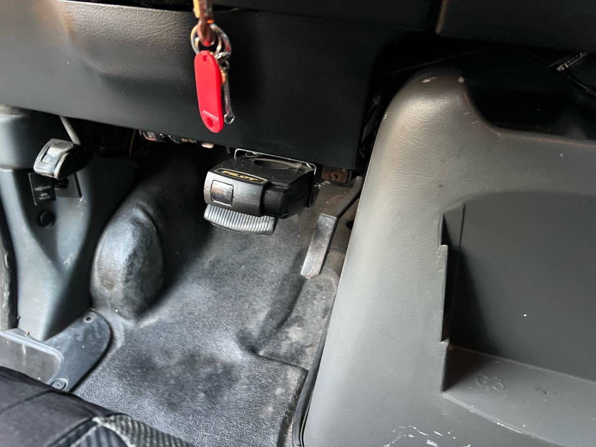 Ford-econoline-e150-cargo-van-1995-white-4