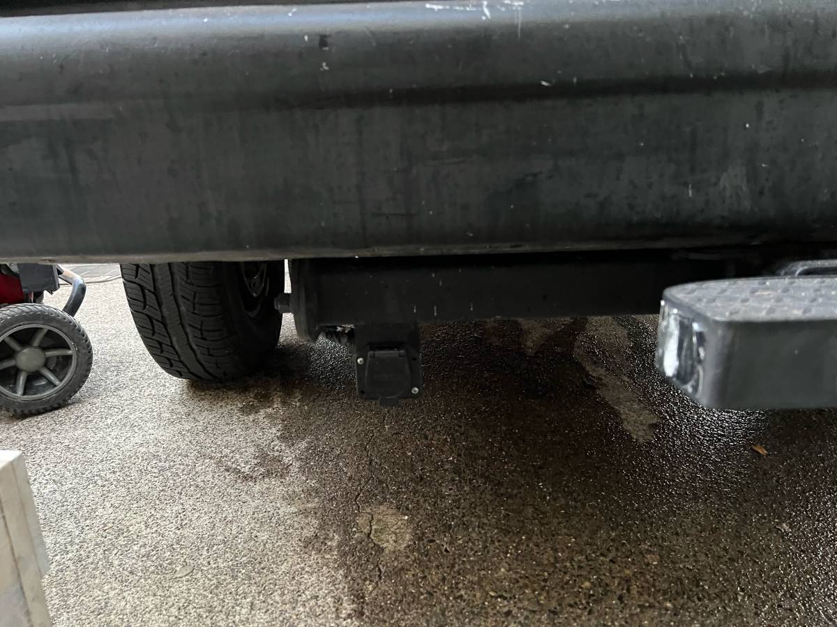 Ford-econoline-e150-cargo-van-1995-white-6