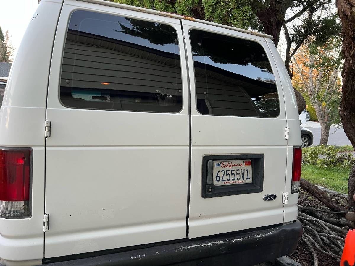 Ford-econoline-e150-cargo-van-1995-white-8