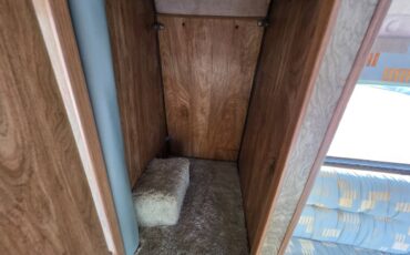 Ford-econoline-e350-1986-white-18